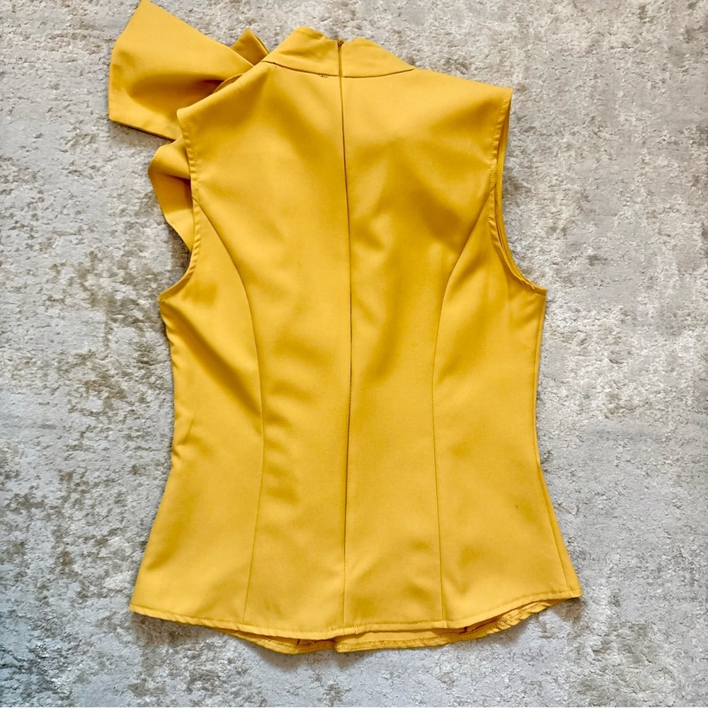 Gracia Big Bow Ruffle Mustard Yellow Sleeveless Top Size Small - Picture 7 of 9
